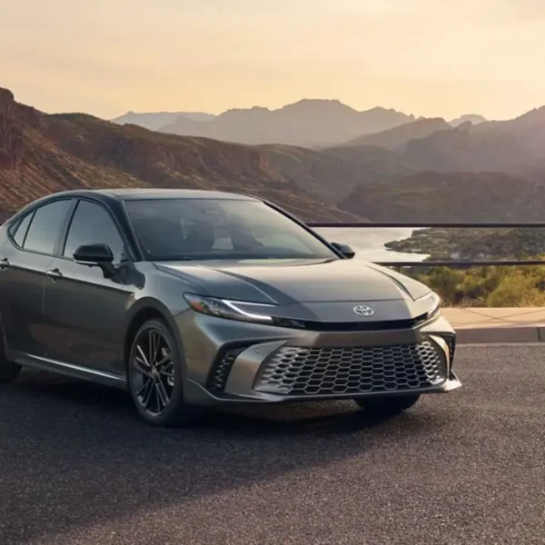 Toyota Camry 2025